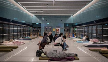 直击停火首日的以色列：短暂喘息难掩不安，市民：“明天，但愿我可以回家”