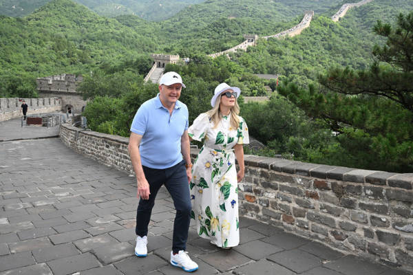港媒记者:澳大利亚对中美态度反转,中国受青睐,美国靠边